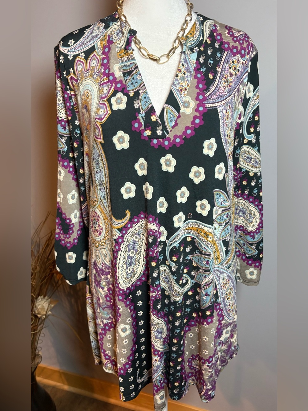 JM Womens M Paisley Tunic Top Boho Floral Roll Tab Sleeve Purple Black